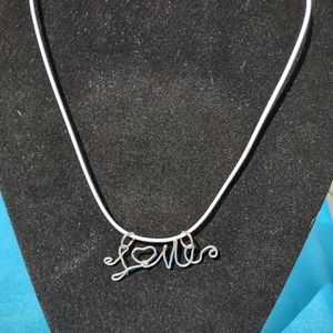 Love wire necklace